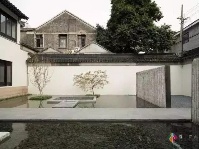 中式庭院式別墅有山有水有詩意，住進如詩如畫的庭院別墅