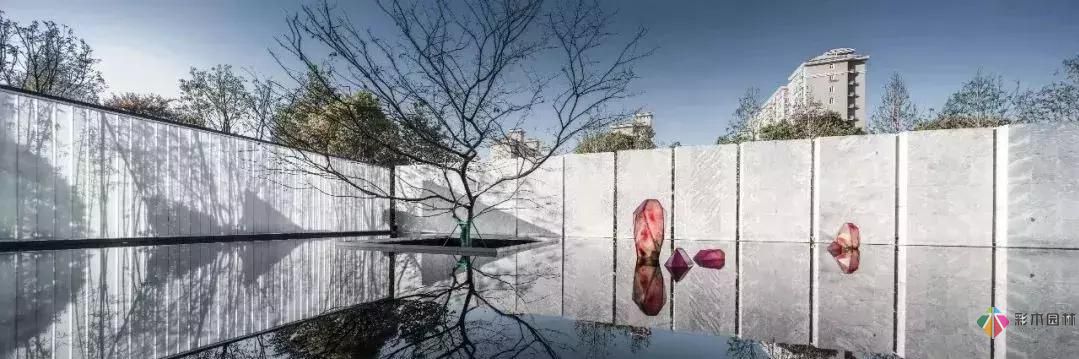 可借鑒的景觀設計中的雕塑案例哪里有？