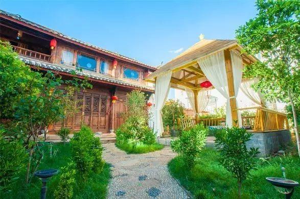 花園設(shè)計(jì)意境能夠給人像文章一樣，設(shè)計(jì)可以說(shuō)很優(yōu)秀